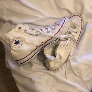 Classic converse white